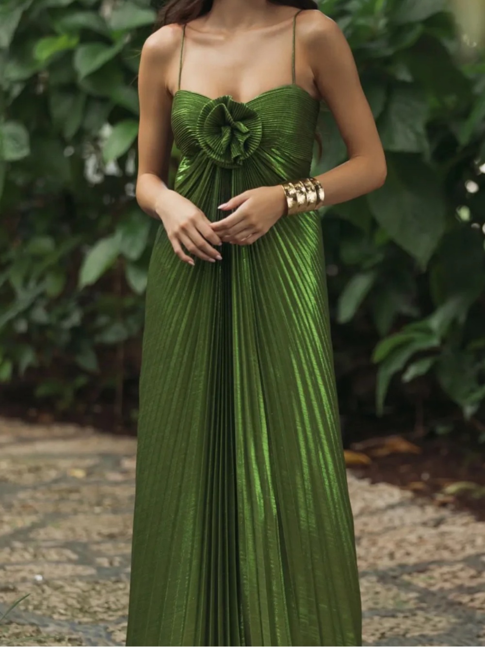 Mac Duggal 💚 Green Metallic Pleated Gown With 3D Flower - Picture 3 of 12